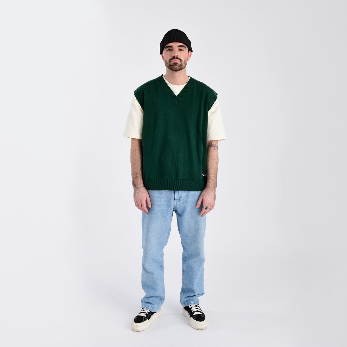 KNIT VEST