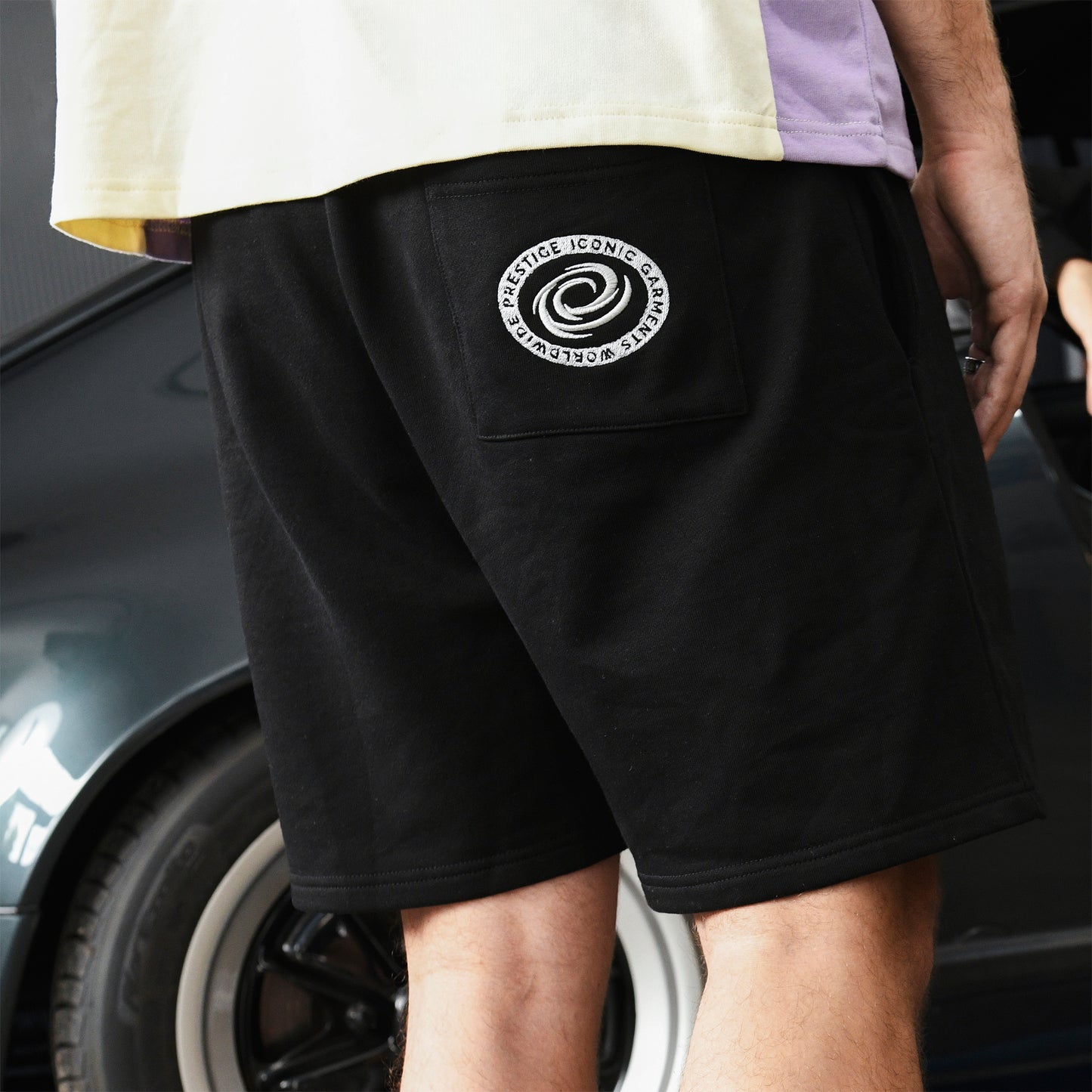 ICONIC SHORT